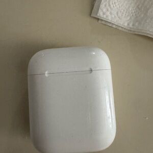 White Wireless Earbuds Charging Case